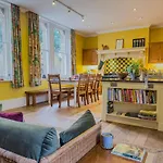 بيت للعطل Eden Mount, Wetheral, Characteful, Spacious Overlooking Village Green, Close To M6