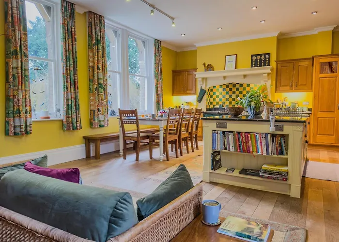 Casa de Férias Eden Mount, Wetheral, Characteful, Spacious Overlooking Village Green, Close To M6