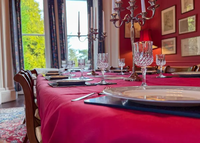 Eden Mount, Wetheral, Characteful, Spacious Overlooking Village Green, Close To M6 Casa de Férias *