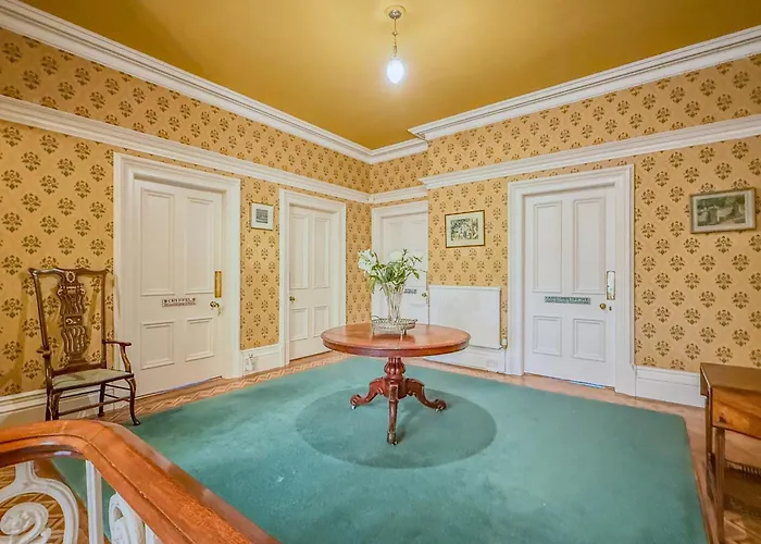 Eden Mount, Wetheral, Characteful, Spacious Overlooking Village Green, Close To M6 * Wetheral