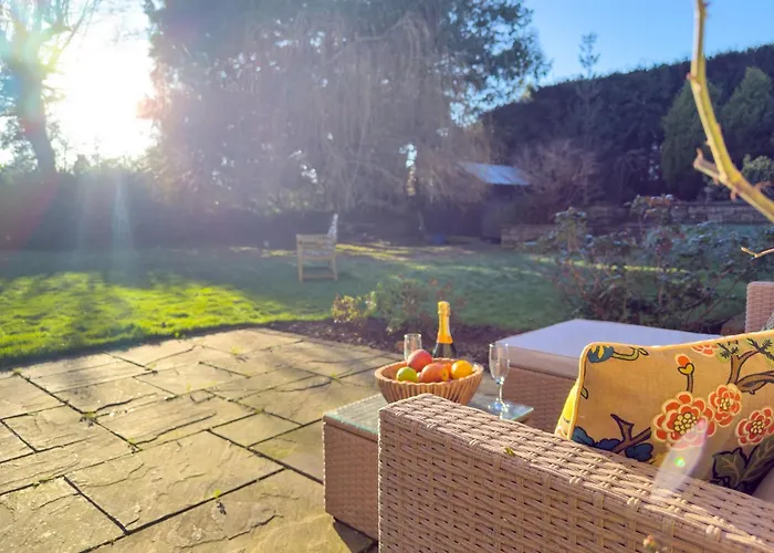 Eden Mount, Wetheral, Characteful, Spacious Overlooking Village Green, Close To M6 Casa de Férias