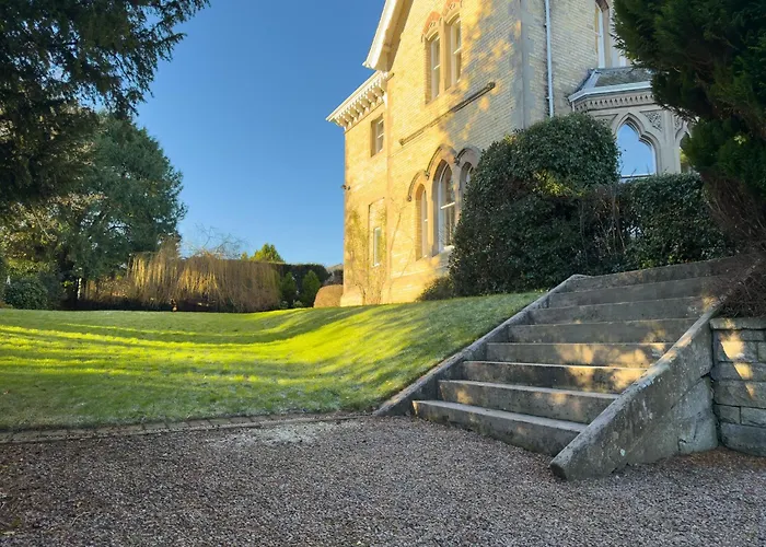 Eden Mount, Wetheral, Characteful, Spacious Overlooking Village Green, Close To M6 Casa de Férias Wetheral