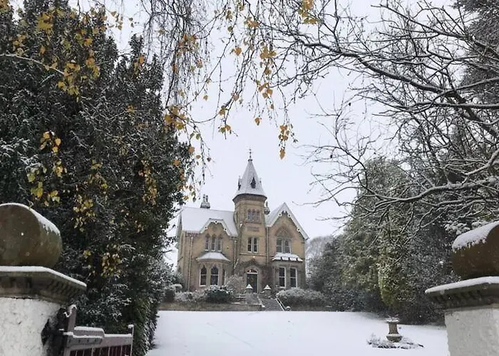 Eden Mount, Wetheral, Characteful, Spacious Overlooking Village Green, Close To M6 Casa de Férias Wetheral