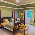 Prázdninový dům Eden Mount, Wetheral, Characteful, Spacious Overlooking Village Green, Close To M6 *