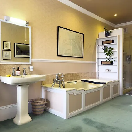 Holiday home Eden Mount, Wetheral, Characteful, Spacious Overlooking Village Green, Close To M6